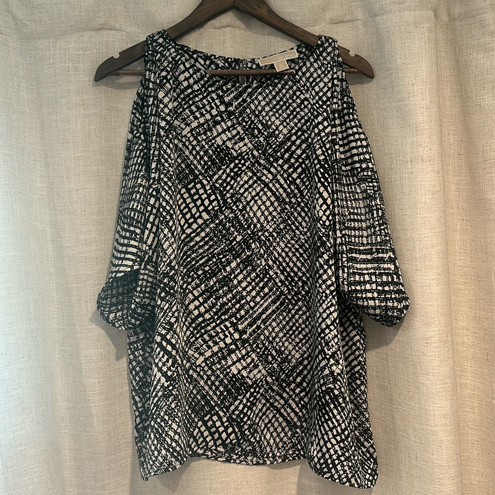 Michael Kors size extra large women’s blouse with cold shoulder